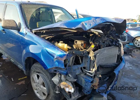 2011 Ford Escape Xlt from USA, damaged, VIN 1FMCU9DG8BKA18780